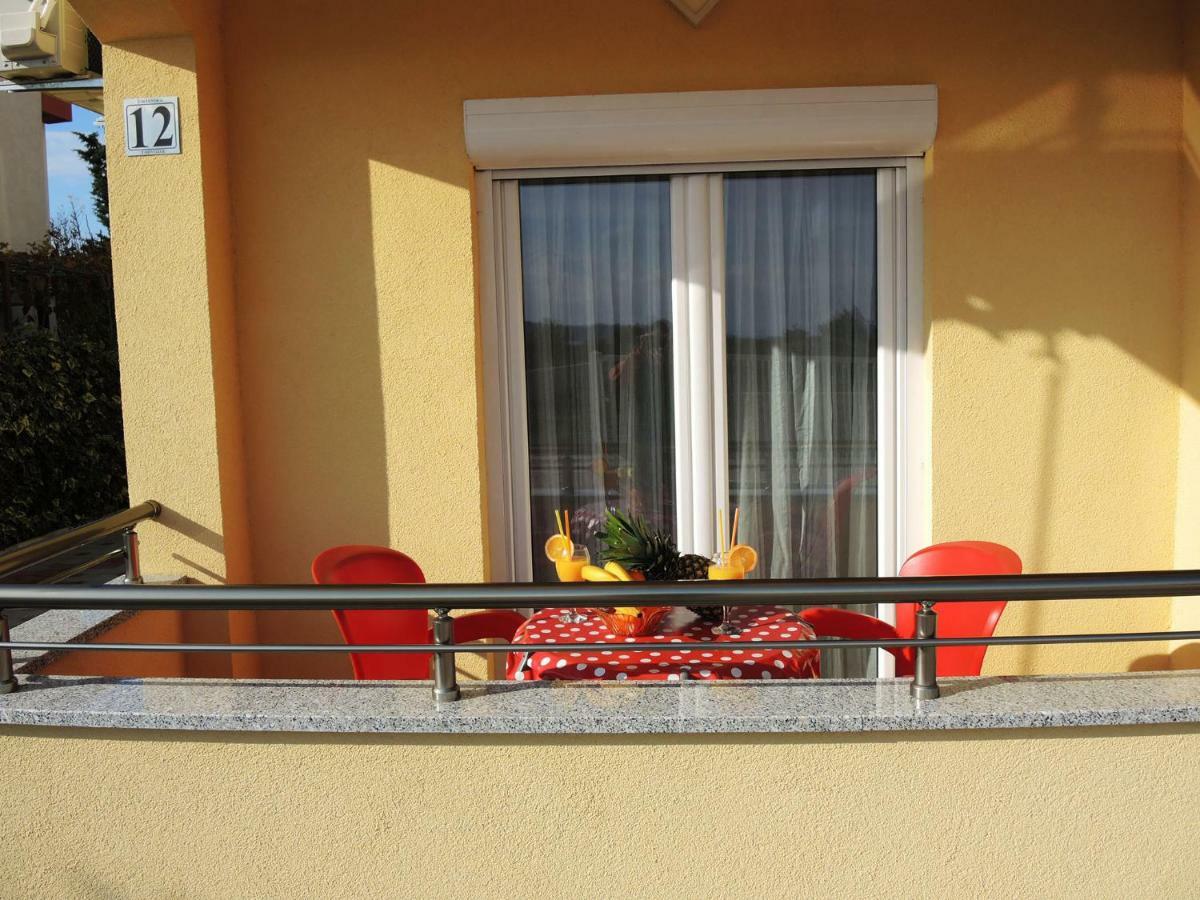 Iva Apartmani Tribalj Exterior foto